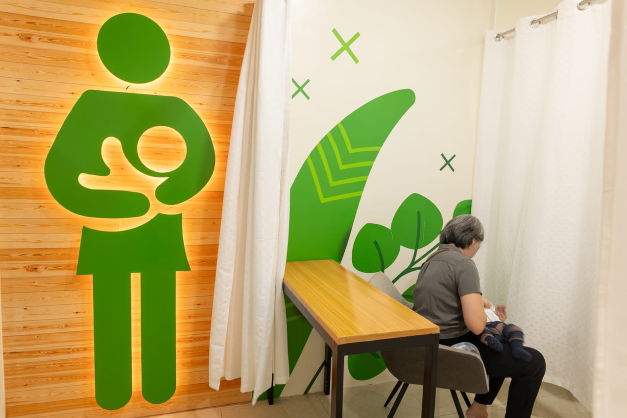 Breast Feeding Station at Limketkai Mall #4