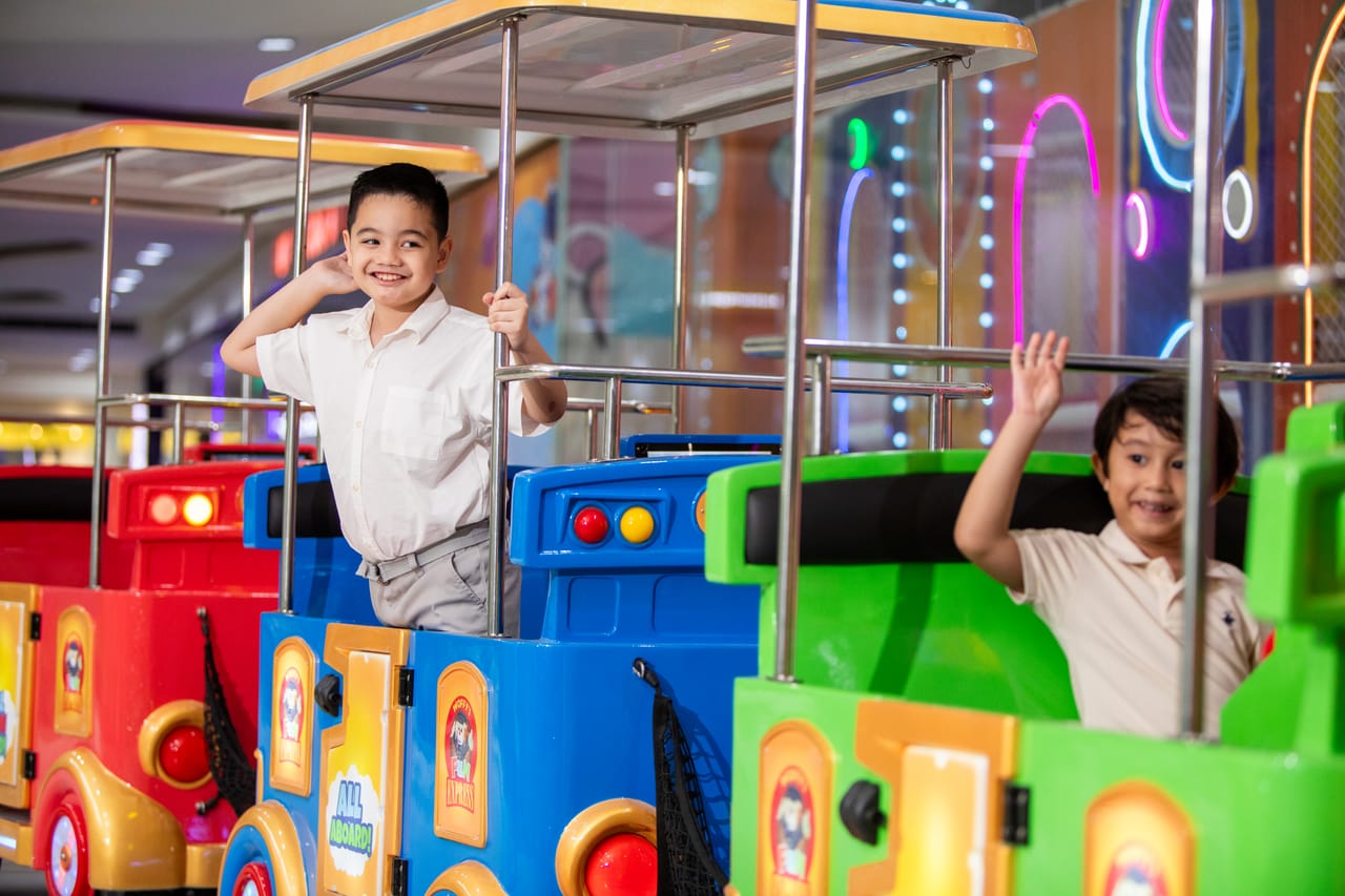 Woofy children's train at Limketkai Mall #2