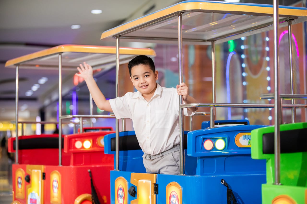 Woofy children's train at Limketkai Mall #3